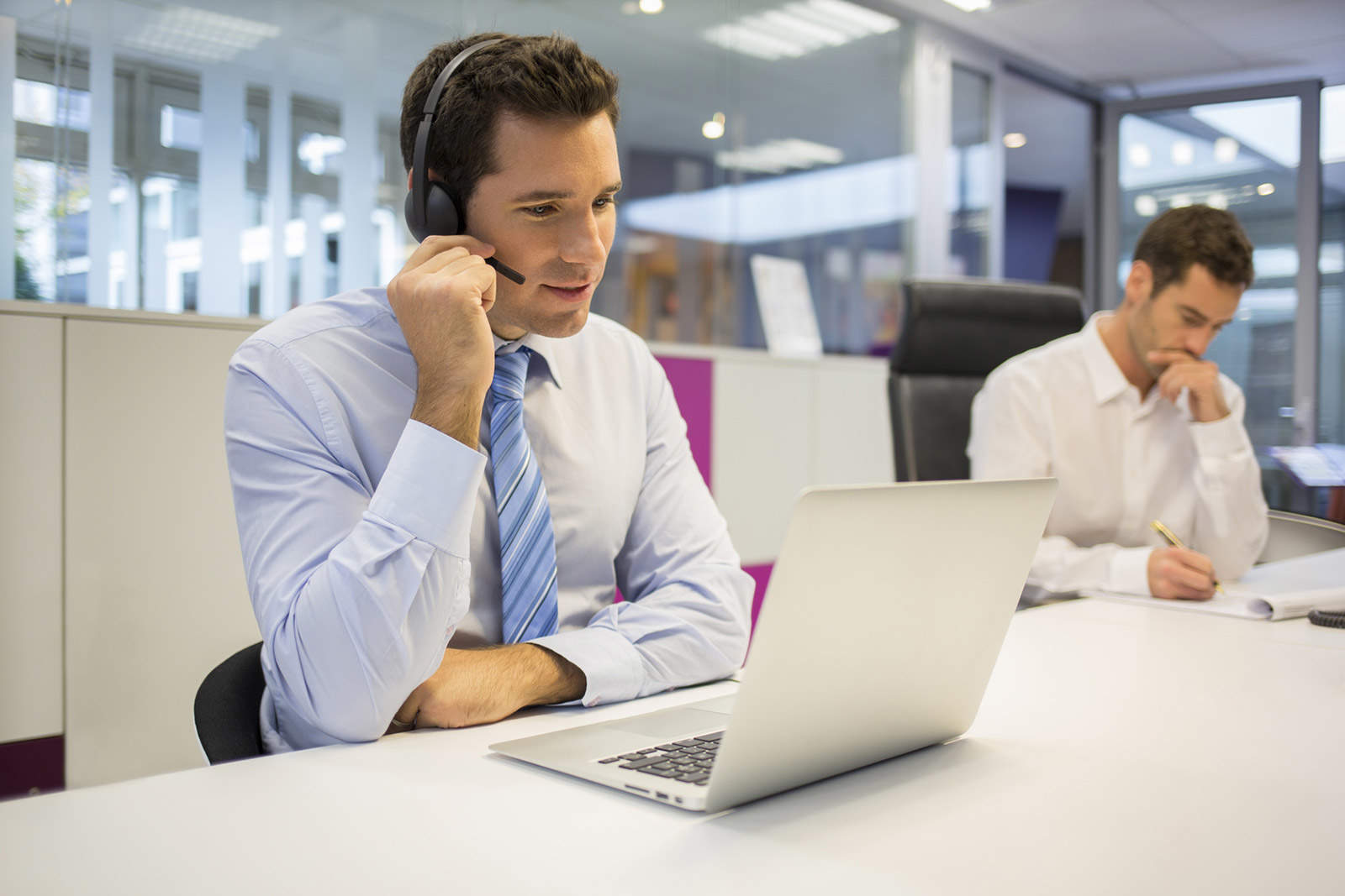 Atendimento telefônico: princípios básicos para excelência